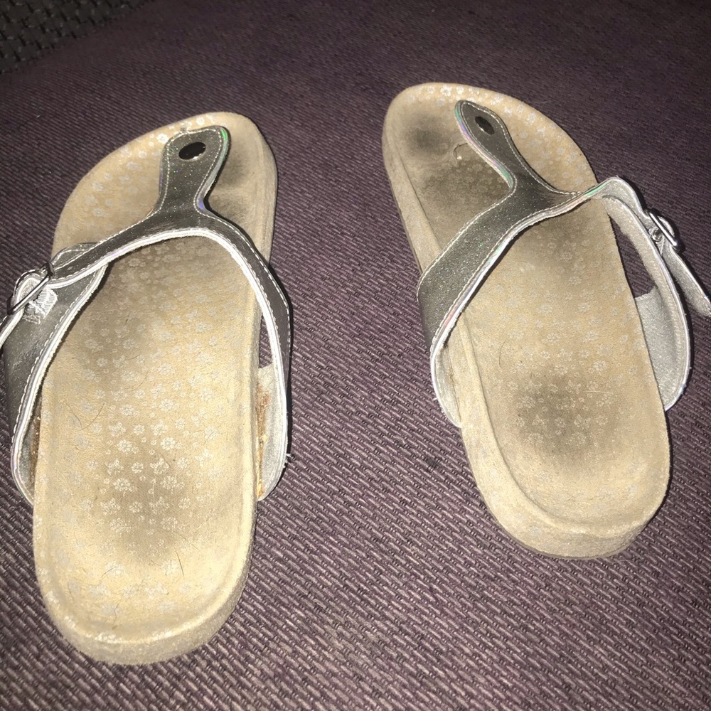 Holographic Flip Flops size 6